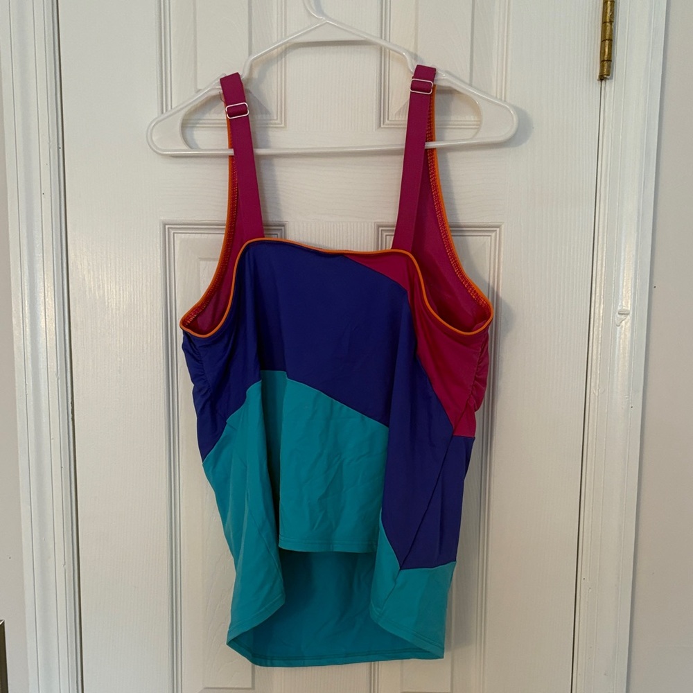 Lands' End Tankini with Amazing Support - Picture 2 of 4